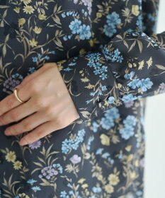 YECCA VECCA ボタニカルフラワー柄ボウタイブラウス