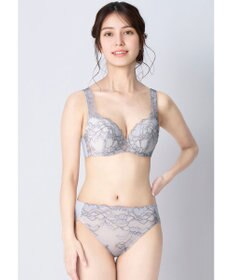 Wing ブラジャー Wing Lesiage 包みこむようなフィット感 安定感のあるつけごこち 肩にくいこみにくい ブラ PB3010 ウイング／ワコール