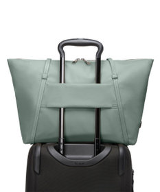 TUMI VOYAGEUR 「キュー」トート