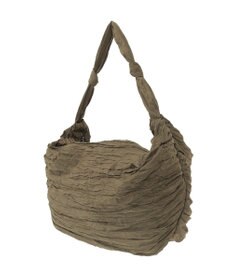 Green Parks ・ＱＵＯＮ　ワイドプリーツショルダーバッグ