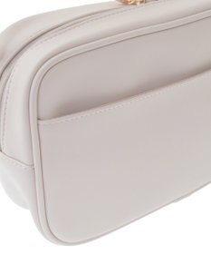 Maison de FLEUR リボンキルティングスクエアポシェット