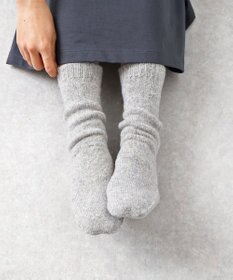 WHITE MAILS 【UNISEX】WOOL PAPER DOUBLE KNIT ルームソックス