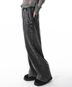 WEGO 【ユニセックス着用ITEM】ブリーチスタッズロゴスウェットパンツ