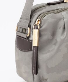 LA BAGAGERIE カモフラジャカード はっ水ショルダー