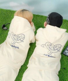 WEGO 【ユニセックス着用ITEM】ハートモチーフプルパーカー
