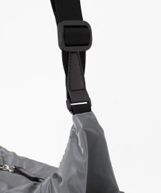 LA BAGAGERIE メタリックドロストポケット　ショルダーバッグ