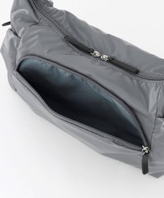 LA BAGAGERIE メタリックドロストポケット　ショルダーバッグ