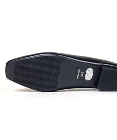 Dominic3 デザインバックル ローヒール レザーパンプス