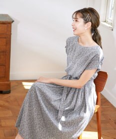 Tiaclasse 【洗える】花柄タックフレンチスリーブワンピース