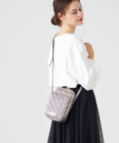 LA BAGAGERIE ランダムプリーツショルダーバッグ タテ