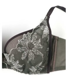 AMPHI ノンワイヤーブラ 谷間をメイク カップがバストにフィット 【BRAGENIC ブラジェニック ぴたっとフィットタイプ】 BMI257 アンフィ／ワコール