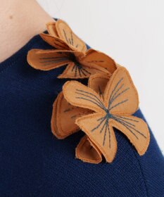 muuc 花モチーフ付きコットンニットプルオーバー