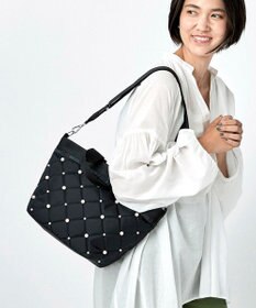 LeSportsac BUCKET TOTE W PEARLS/ブラックパール