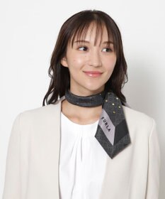 FURLA(フルラ)シルクツイル アーチロゴ スカーフ 65cm×65cm FURLA(フルラ)シルクツイル アーチロゴ スカーフ 65cm×65cm