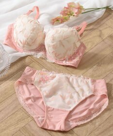 Wing 【スキマフィットブラ】　バストとカップのすきまにフィット　自然にボリュームメイク　ウイング／ワコール　KB2363