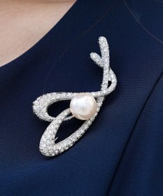 Tiaclasse ハートモチーフブローチ