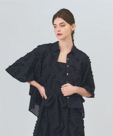 GRACE CONTINENTAL フラワーembケープブラウス