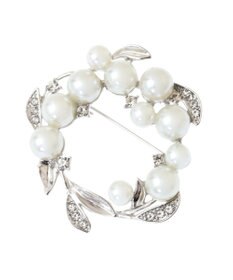 Green Parks ｅｖｅｒｙ　ｗａｌｋ．パールリーフブローチ