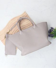 INTER-CHAUSSURES 【Christian Villa】ミディアムサイズベーシックハンドバッグ