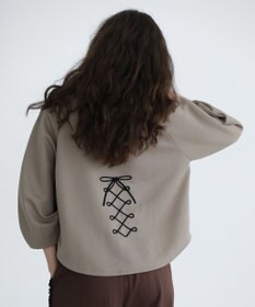 Green Parks ■ESCAR コルセットコード刺繍プルオーバー