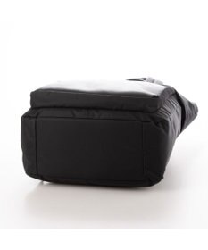 Y'SACCS リサイクルナイロン×カウレザー ラップリュック