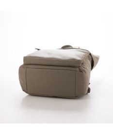 Y'SACCS リサイクルナイロン×カウレザー ラップリュック