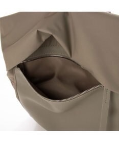 Y'SACCS リサイクルナイロン×カウレザー ラップリュック