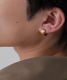 Phoebe 【金属アレルギー対応】ワンタッチワイドフープミニピアス(片耳)/サージカルステンレス ゴールド