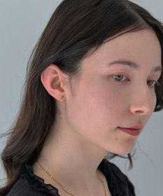 Phoebe 【金属アレルギー対応/痛くないシリーズ】ツイストバービジューライトフィットイヤリング　シャンパンゴールド