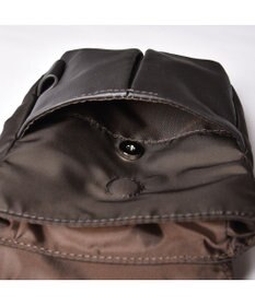 Y'SACCS ナイロン×牛革コンビシリーズ　縦型ポシェット