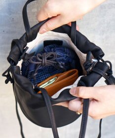 FOLNA RD ソフトレザー2WAY巾着ショルダーバッグ