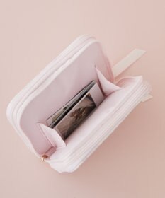 Maison de FLEUR リボンプリントマルチケース