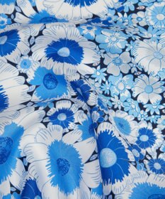 LIBERTY. ラブ リバティ シルクスカーフ 45