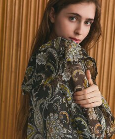 GRACE CONTINENTAL ラメストライププリントブラウス