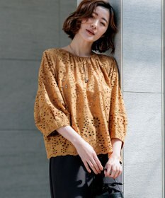 23区 【先行予約/見上愛さん着用】カットワークエンブロイダリー 2WAYブラウス
