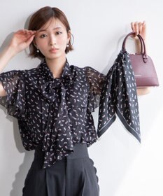 TOCCA 【岡崎紗絵さん着用】RIBBON&HIGHHEEL SILK SCARF シルクスカーフ
