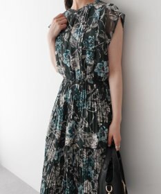 YECCA VECCA 【追加生産】フラワー柄シアープリーツワンピース