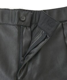AMERICAN HOLIC フェイクレザーハーフパンツ