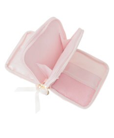 Maison de FLEUR リボンプリントマルチケース