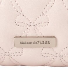 Maison de FLEUR リボンキルティングロングポーチ