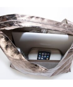 UNBILLION 【テレビ ドラマ着用アイテム】カシュカシュ cachecache / 一枚仕立てホーボーバッグ