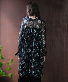 YECCA VECCA フラワー柄シアーロングシャツ