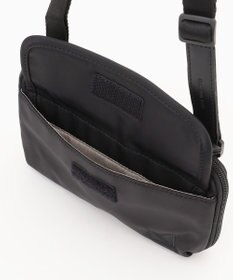 LA BAGAGERIE 【maison vert】 【撥水】撥水ナイロン多機能ポシェット