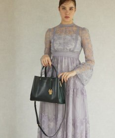 style code 【MERCURYDUO/マーキュリーデュオ】両アオリポケットサイド配色大開き開口 超軽量ハンドバッグ キーチャーム付