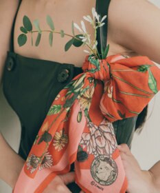 MOONBAT SWASH LONDON フラワープリント コットン スカーフ