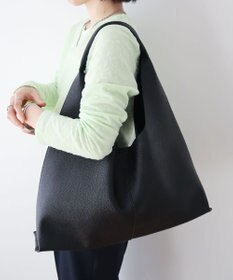 Green Parks ・ＱＵＯＮ　軽量トライアングルトート