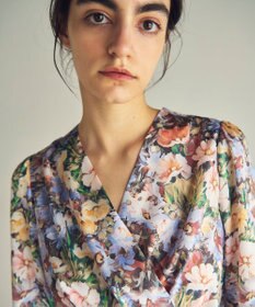 GRACE CONTINENTAL グラデフラワープリントトップ