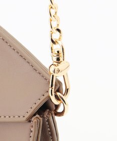 自由区 【SHIHOさん着用】フラップカーブミニクラッチ バッグ