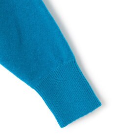 UNFILO ふわふわニット クロップドハイネック