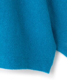 UNFILO ふわふわニット クロップドハイネック